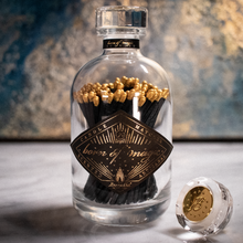 Cargar imagen en el visor de la galería, Born of magic - Black & Gold